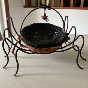 Longaberger wrought iron Spider leg holder, basket,liner and protector, tie-on